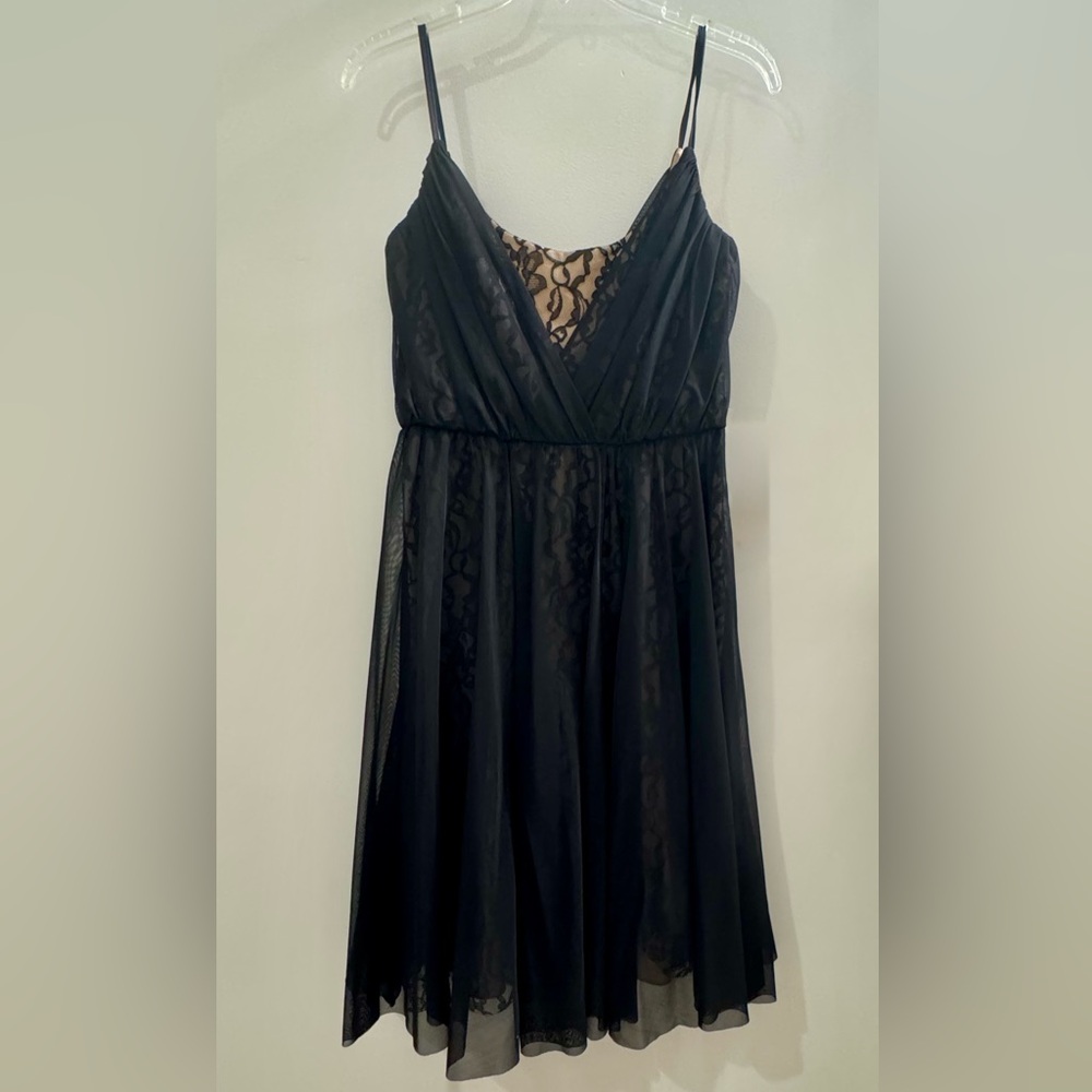 Maggy London Black Lace and Silk Cocktail Dress - Size 4